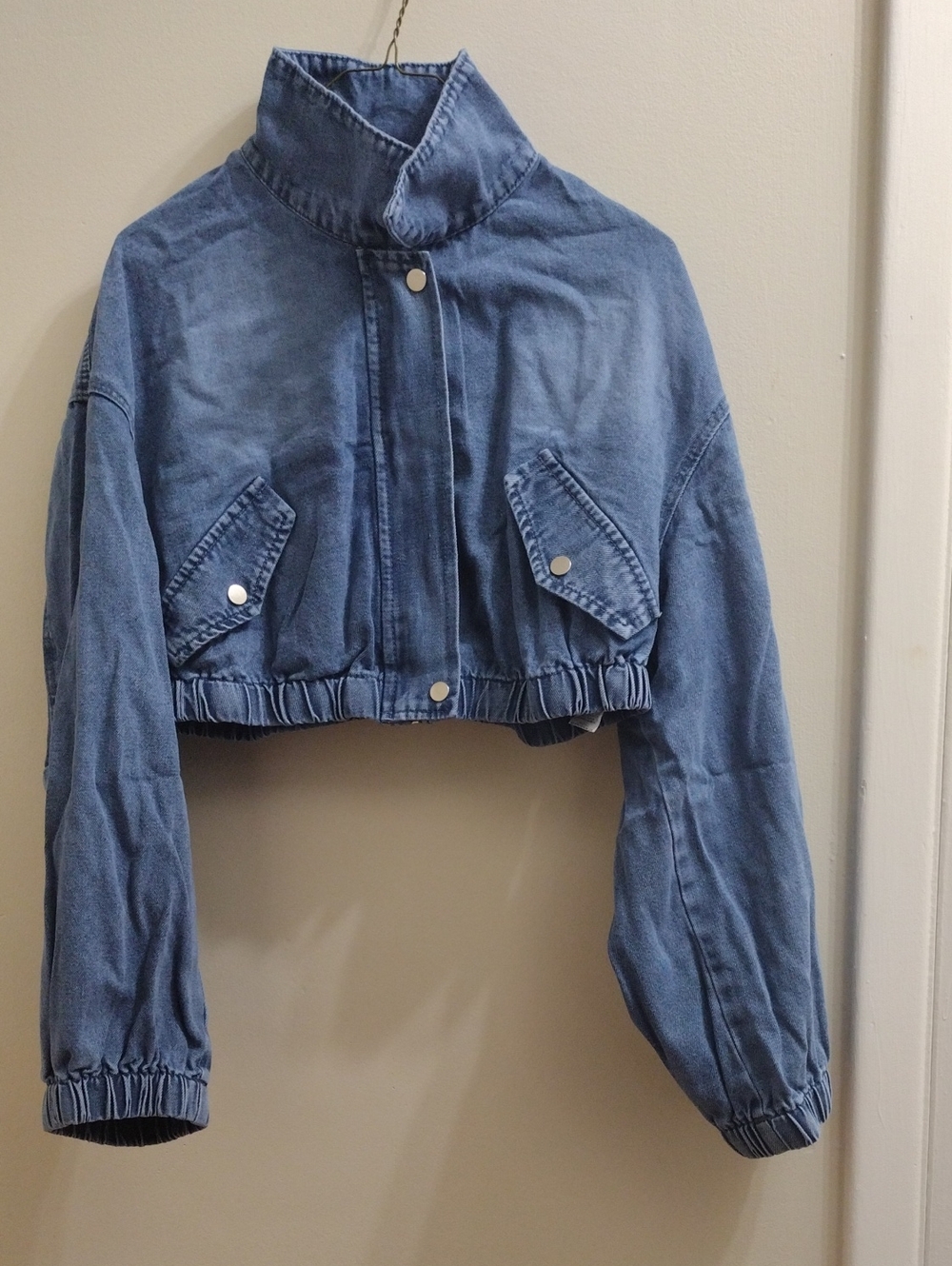 Cropped Jean Jacket - Picture 4 of 12